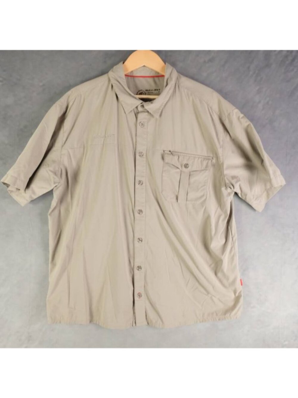 Mammut Shirt Mens XL Beige Trovat Shirt Short Button up Sleeve Hiking Athletic